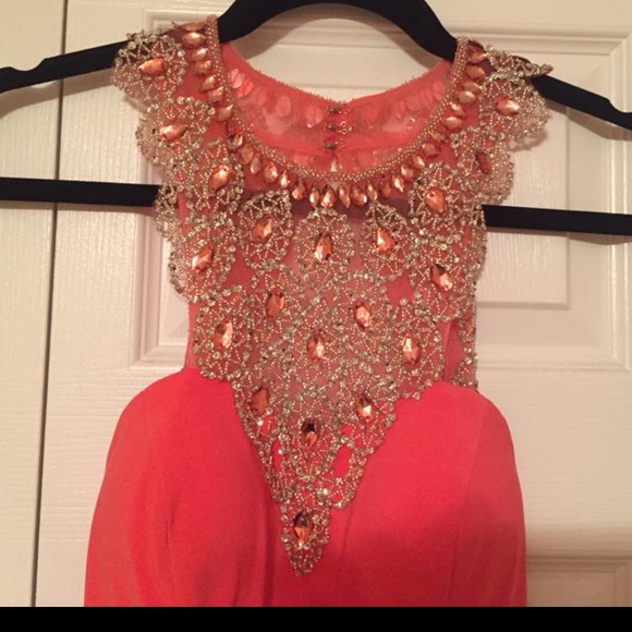 Size 6 Prom Dress - Picture 4 of 5